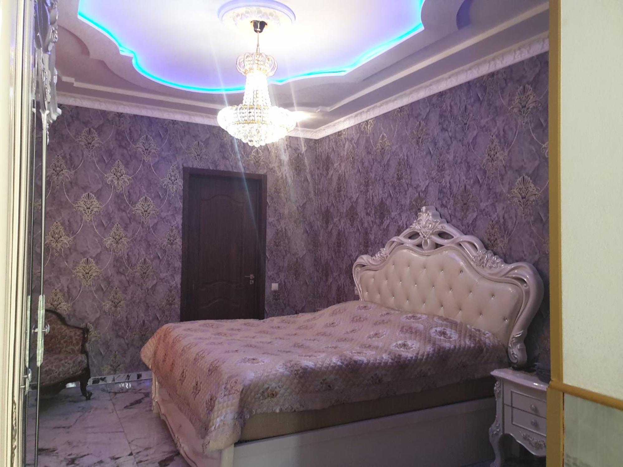 Hotel Royal Koetaisi Buitenkant foto